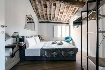 31 steps to Heaven - Heart of Lucca - 2 bath, 3 SmartTV, AC – Foto 4