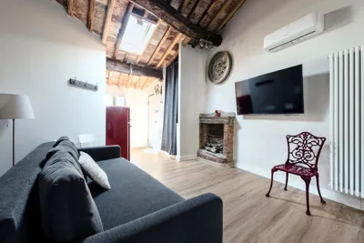 31 steps to Heaven - Heart of Lucca - 2 bath, 3 SmartTV, AC – Foto 9